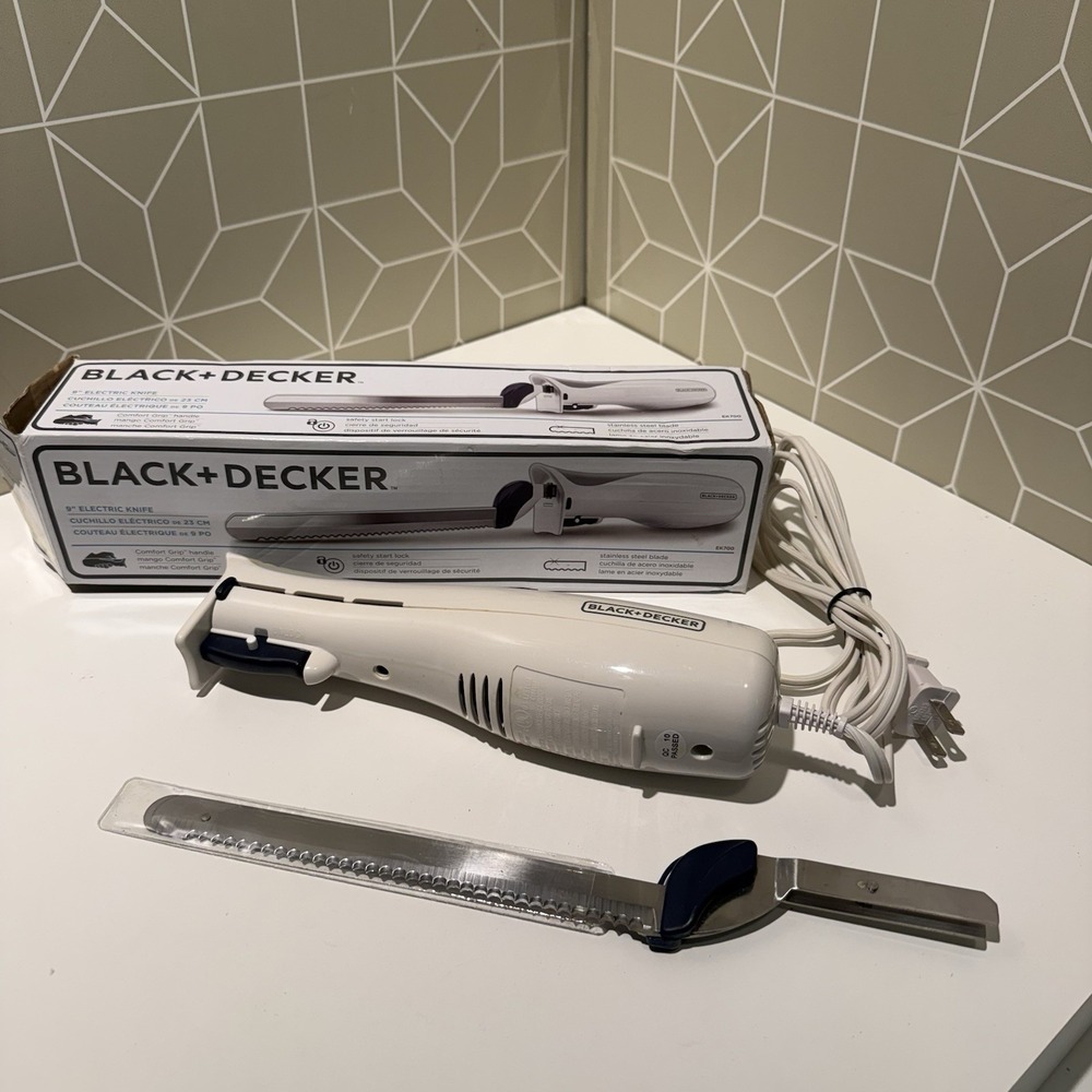 Black & Decker Slide Right EK700 9" No‎ Slip Corded Electric Kitchen Knife